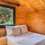 The Luxury Shelters 3*