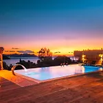 The Luxury Shelters 3*