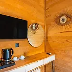 Guest house The Luxury Shelters