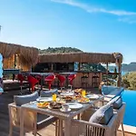 The Luxury Shelters 3*