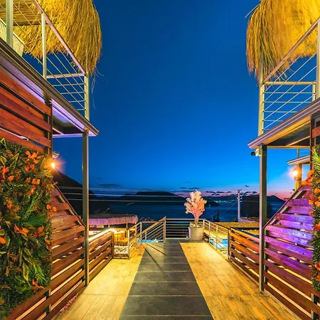 The Luxury Shelters 3*