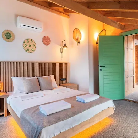 The Luxury Shelters 3* Kaş