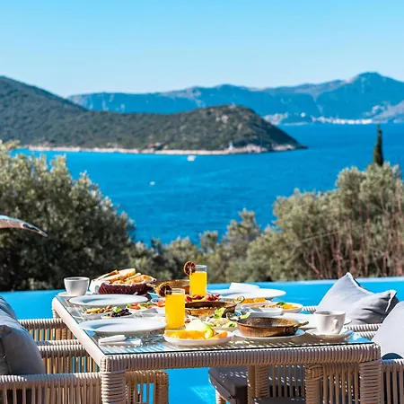 The Luxury Shelters 3*