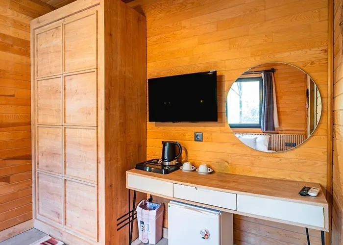 The Luxury Shelters カシュ