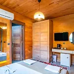 The Luxury Shelters Gasthuis 3*