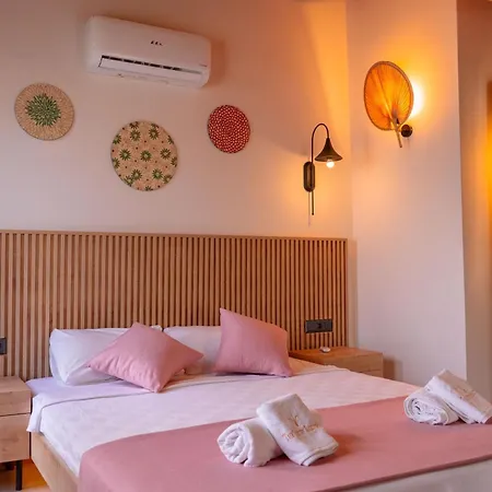 Guest house The Luxury Shelters