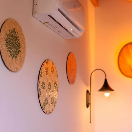 The Luxury Shelters Otel 3*