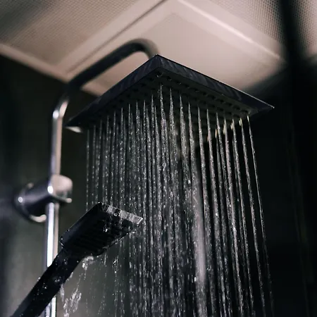 The Luxury Shelters Otel