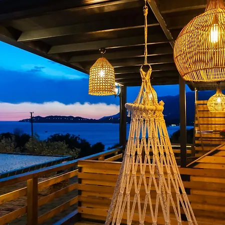 Guest house The Luxury Shelters