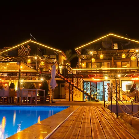 Otel The Luxury Shelters