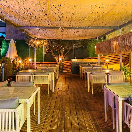 The Luxury Shelters 3*